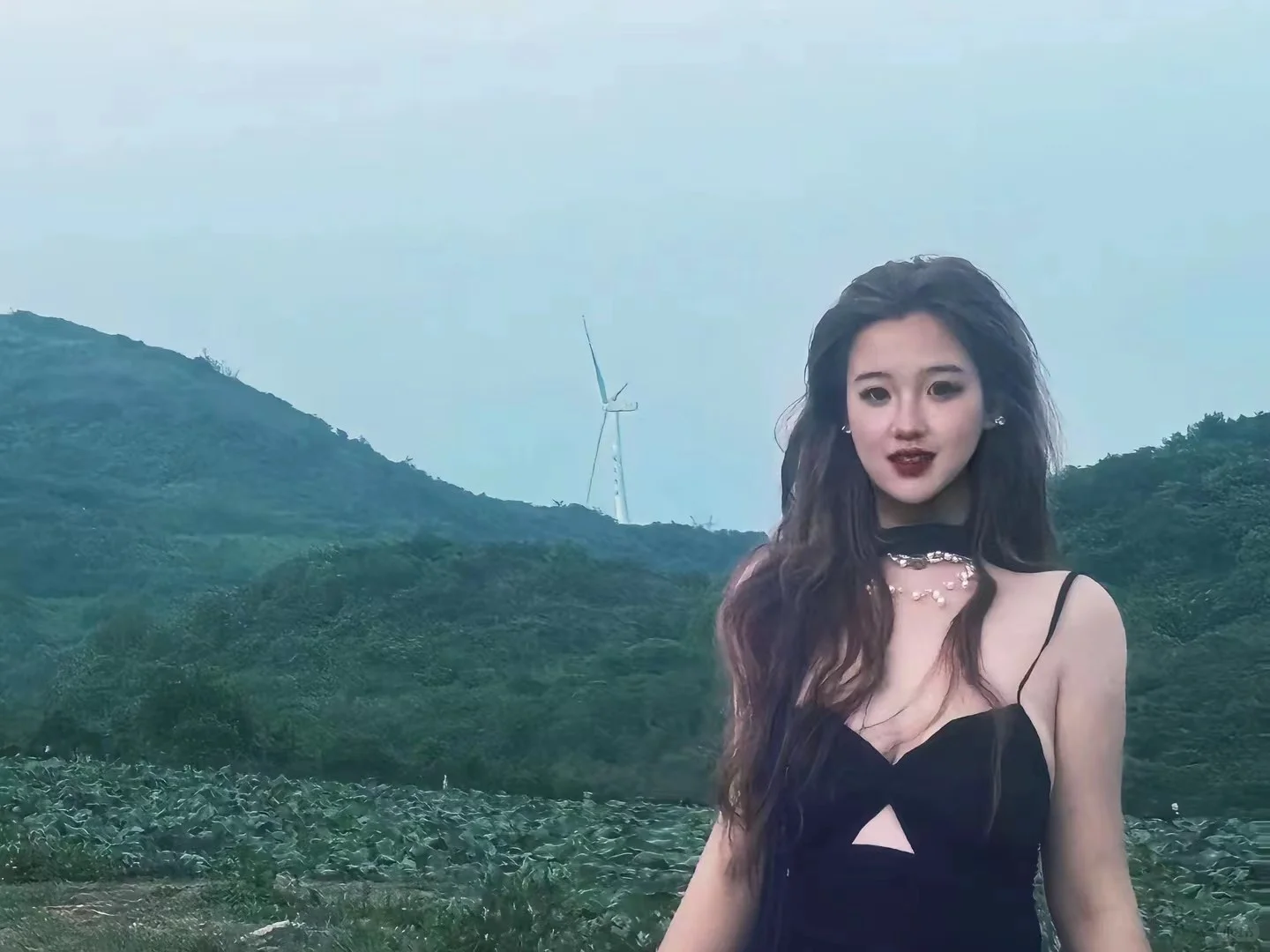 90E🐻甜妹脸辣妹身材的美术老师