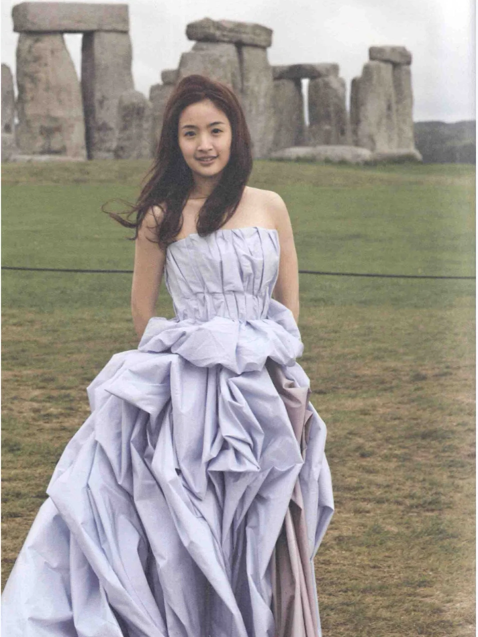 林依晨图文写真集《美好的旅行》PDF电子版