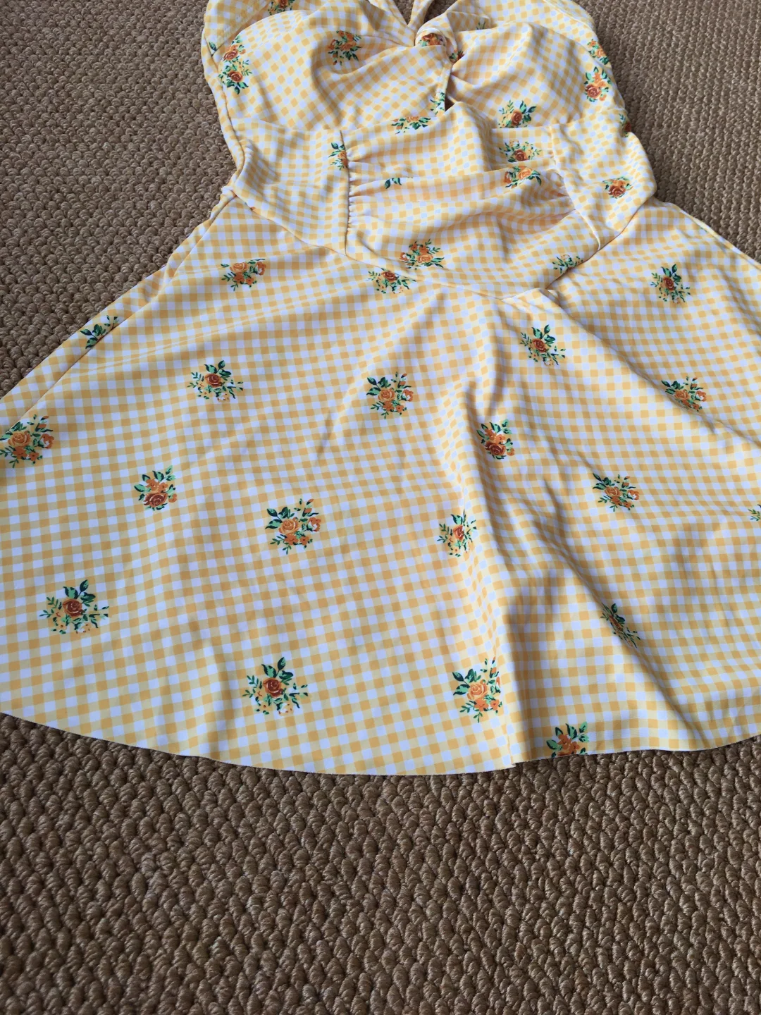 谁穿上都会说一句显瘦✨梨形天菜连体裙泳衣