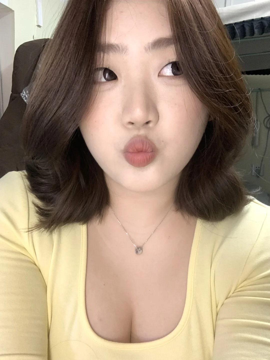 买到喜欢的衣服就这样拍