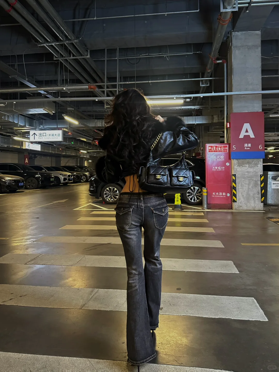 美式辣妹穿搭、舒适时髦并存