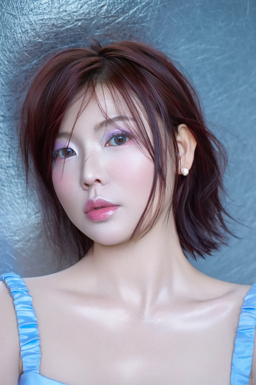 来康康👀日本美妆博主拍的三套杂志写真🤩