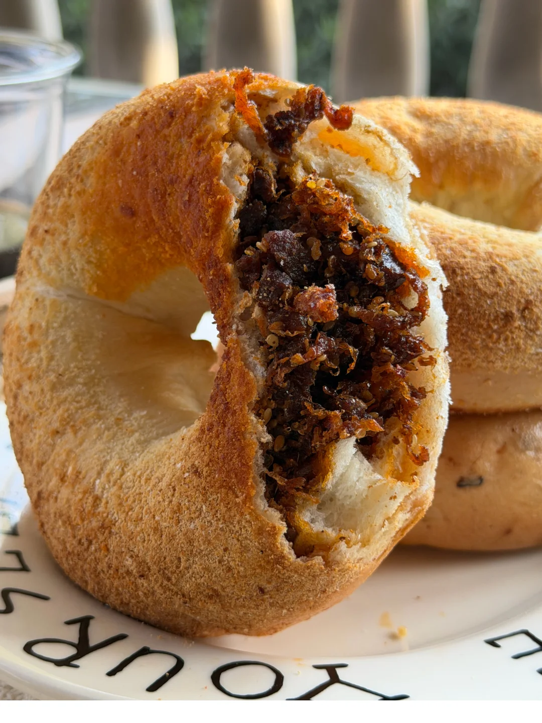 麻辣控尖叫！会拉丝的灯影牛肉丝贝果太上头