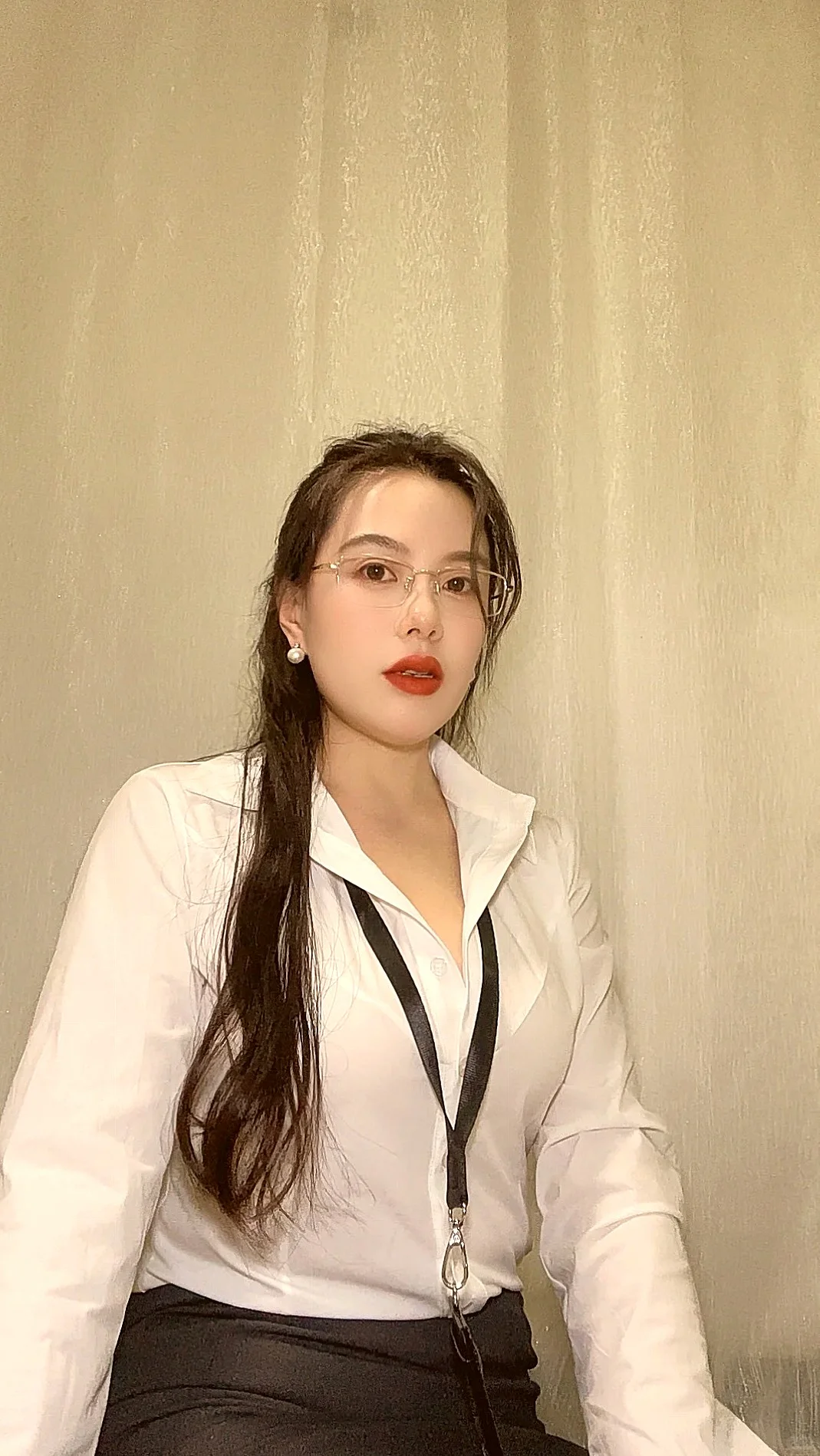 御姐风与反差感少妇，这组合绝了😱