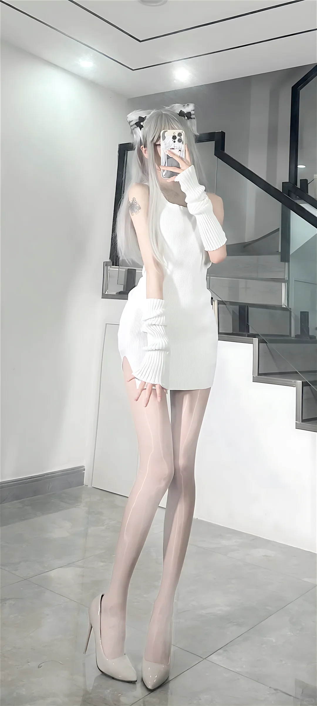 焊在屏幕上！被问爆 800次的 2025 美女壁纸