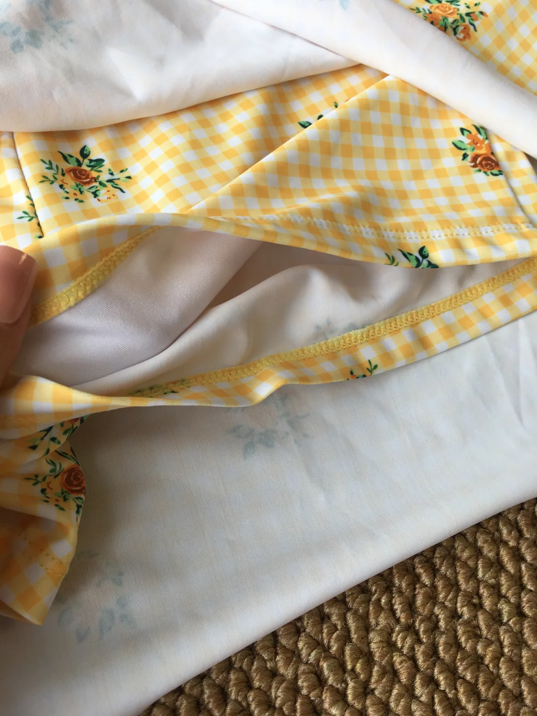 谁穿上都会说一句显瘦✨梨形天菜连体裙泳衣