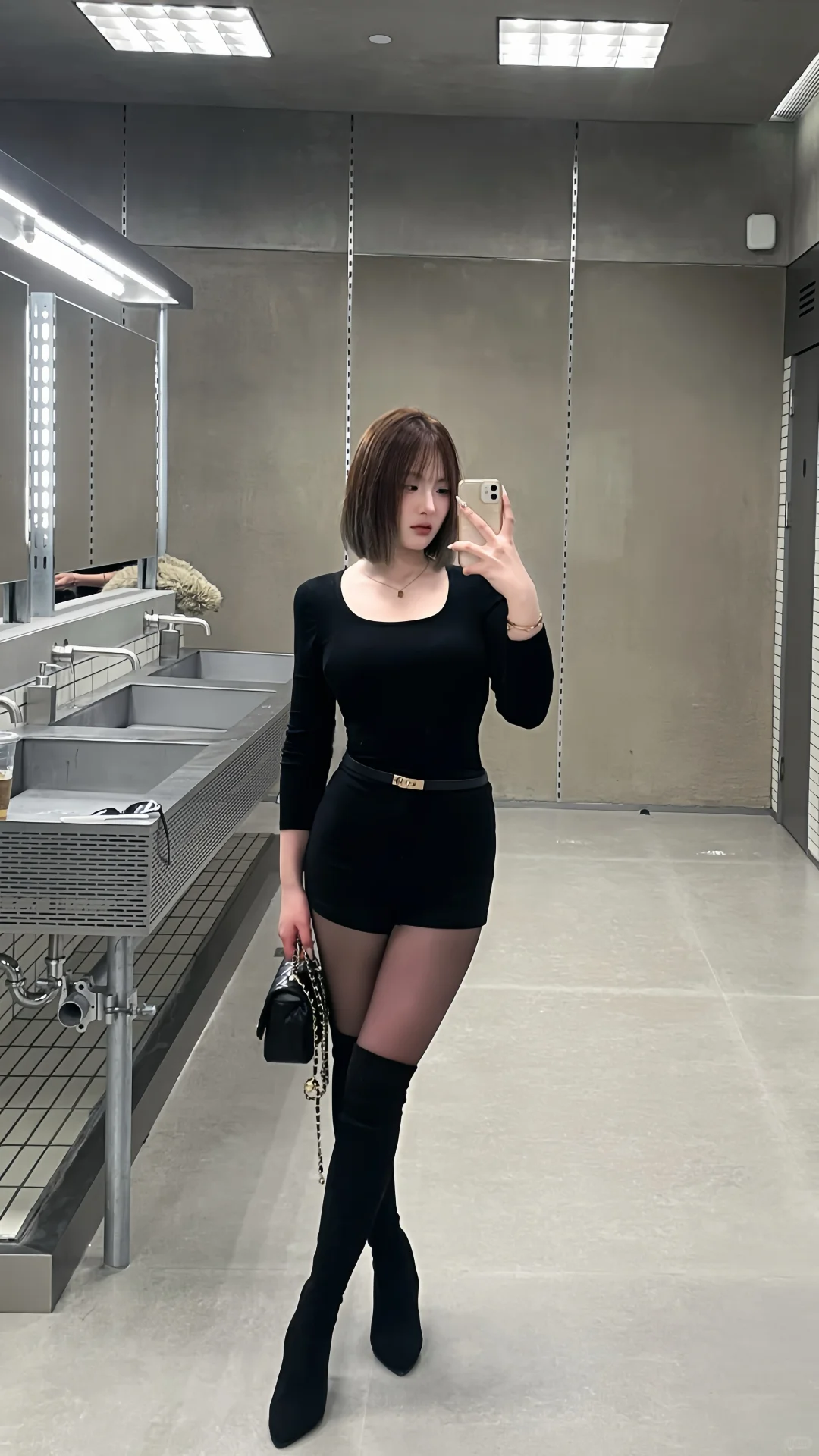 就喜欢这样辣妹的穿搭！！