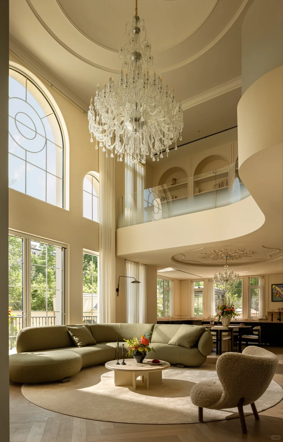 法式别墅｜把温柔，设计进家的每道弧线里