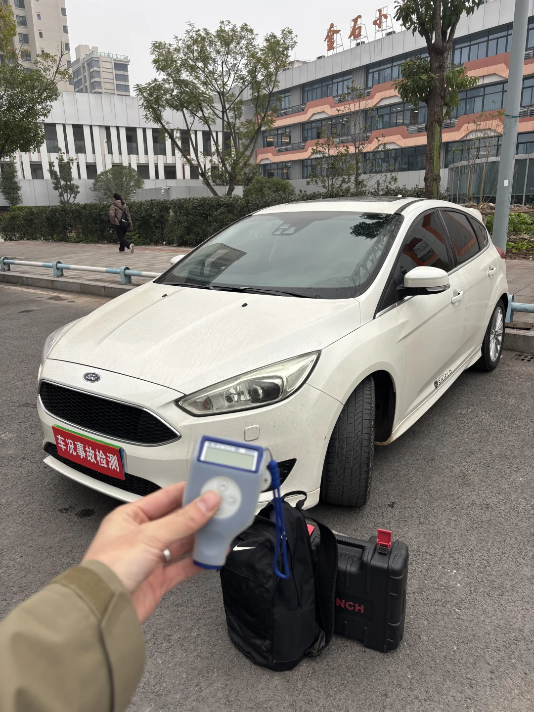 重庆主城给小哥验一台福克斯运动版