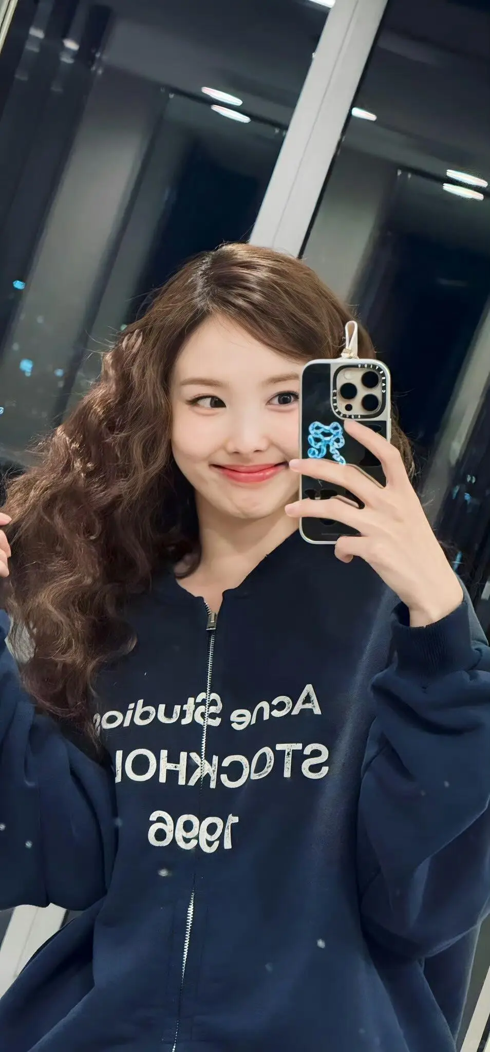 壁纸分享，脸姐好米