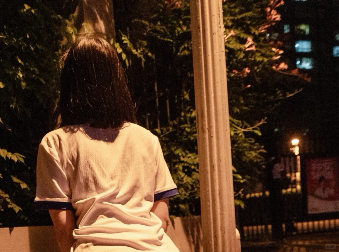 爬行不是羞辱，是贴近大地的朝圣