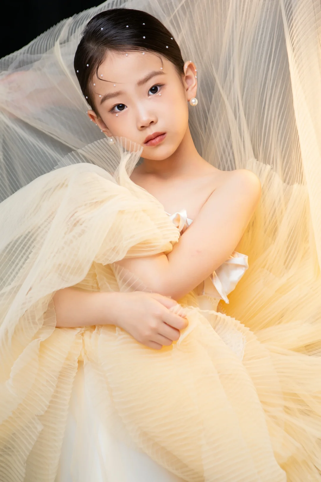 给影楼当模特拍的样片，反的底片也很好看呀。