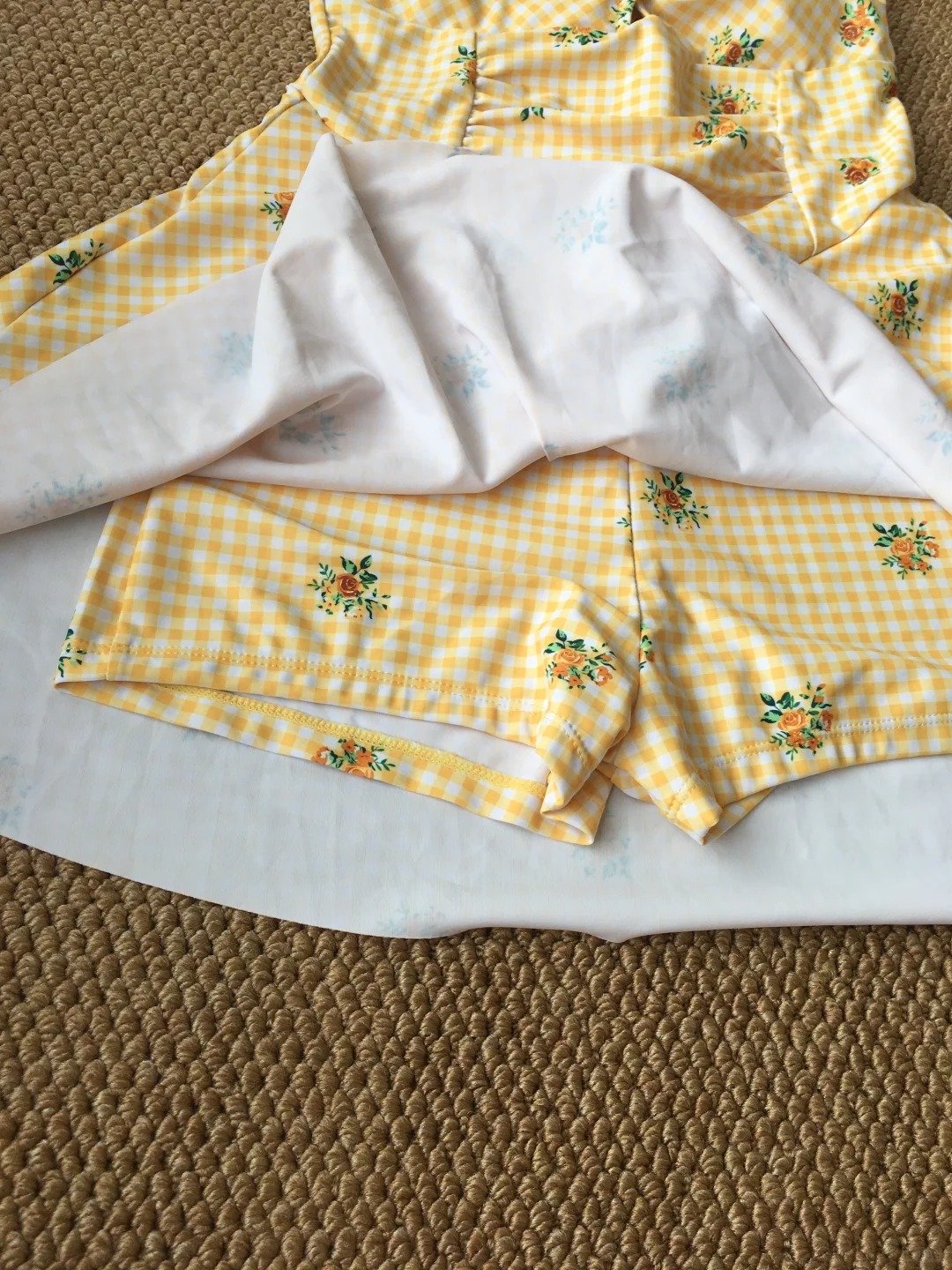 谁穿上都会说一句显瘦✨梨形天菜连体裙泳衣