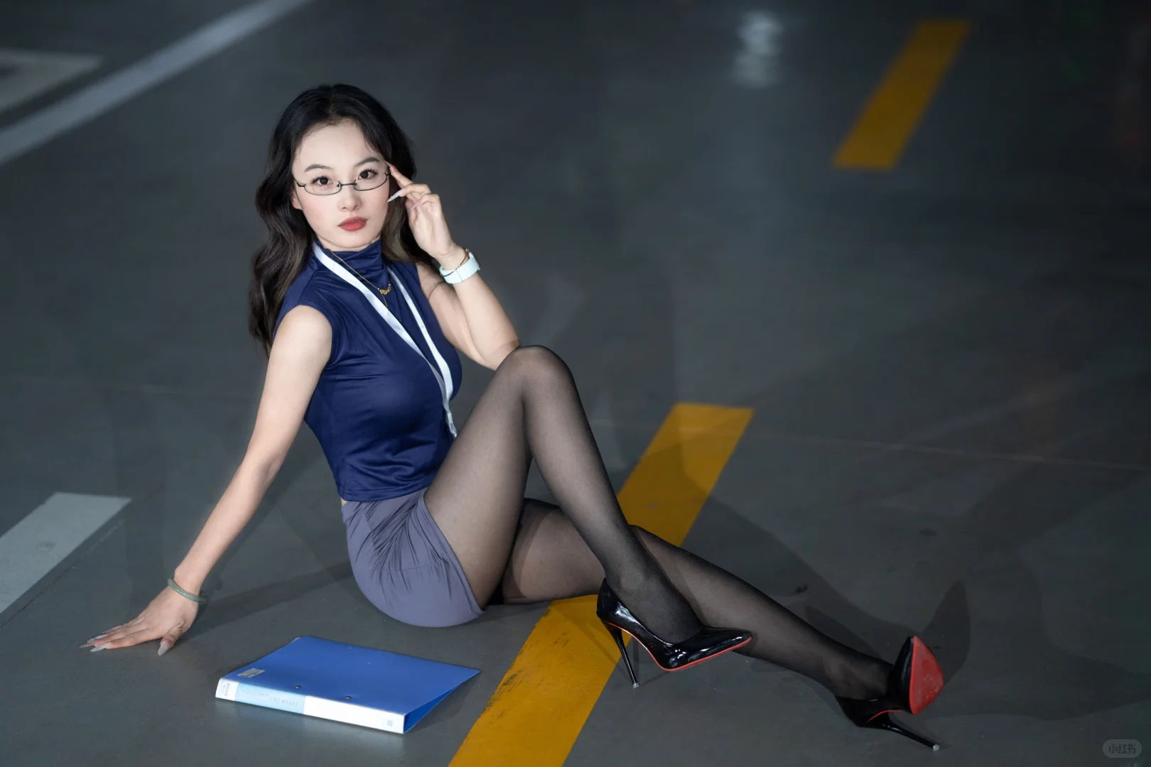 停车场没人拍几张