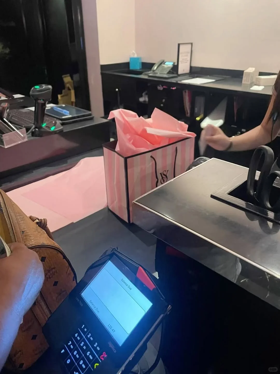 维秘小裙子飞起来啦