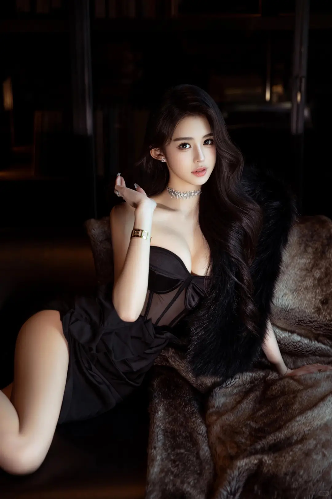 黑裙冷艳封神技巧｜5步拍出高级性感氛围写真