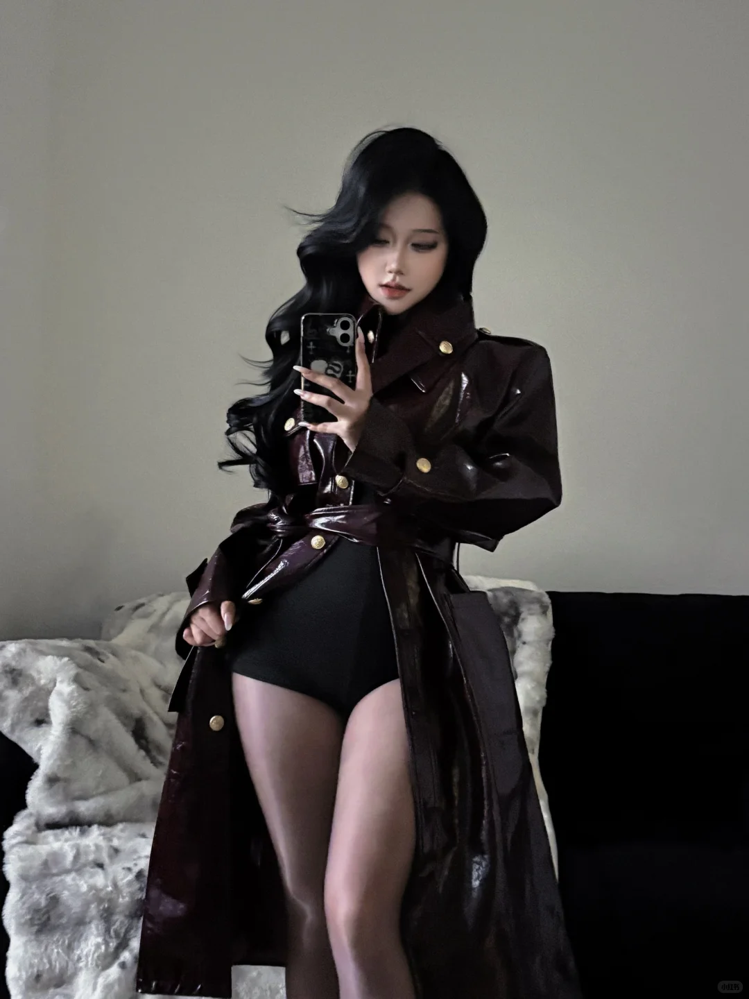 115斤辣妹穿搭|漆皮风衣的含金量