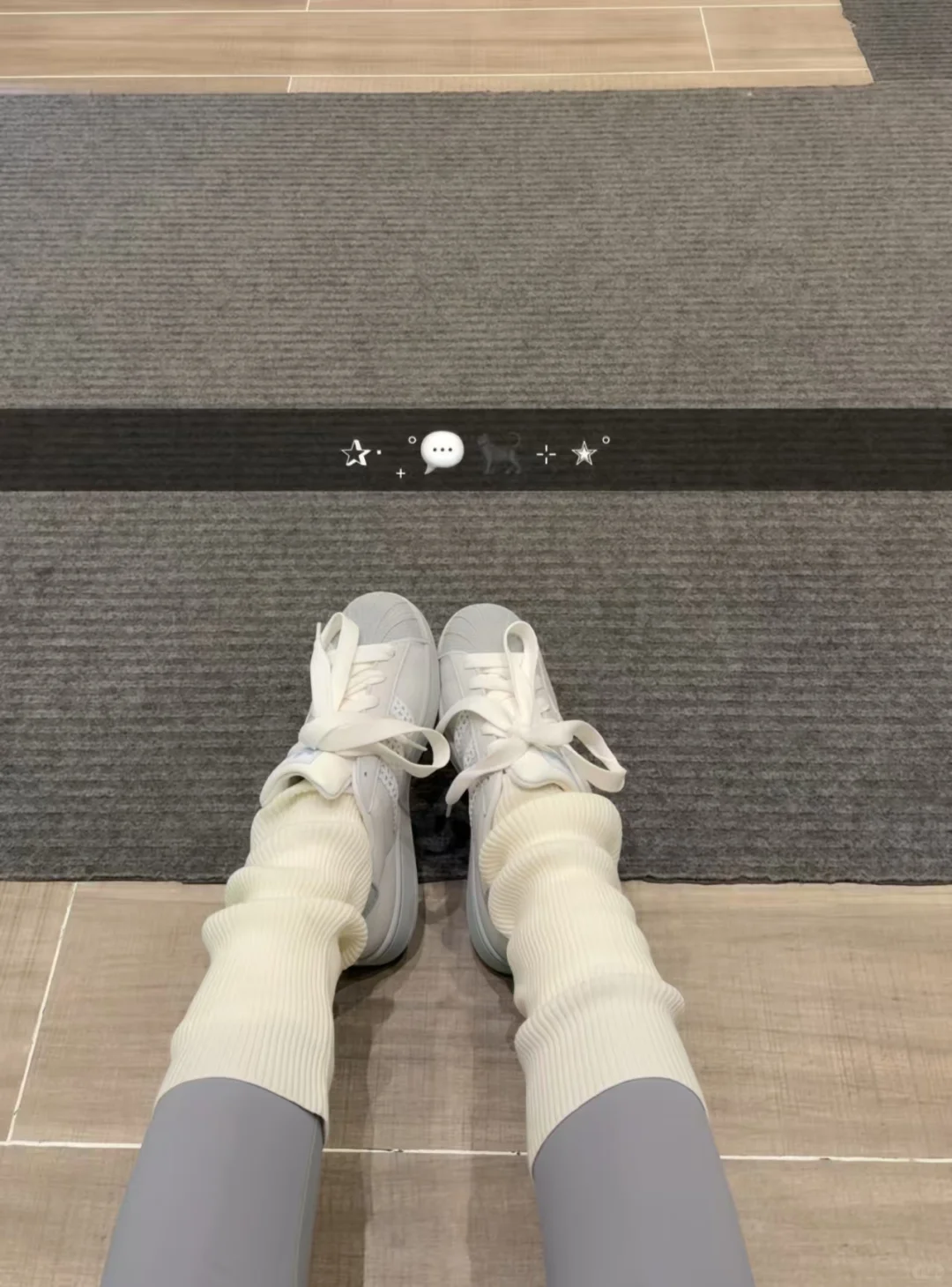 瑜伽裤和袜套也很搭