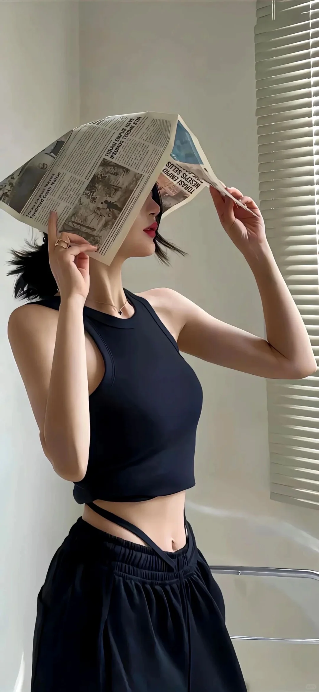 📱壁纸丨短发韩式ins风泳装拍照姿势