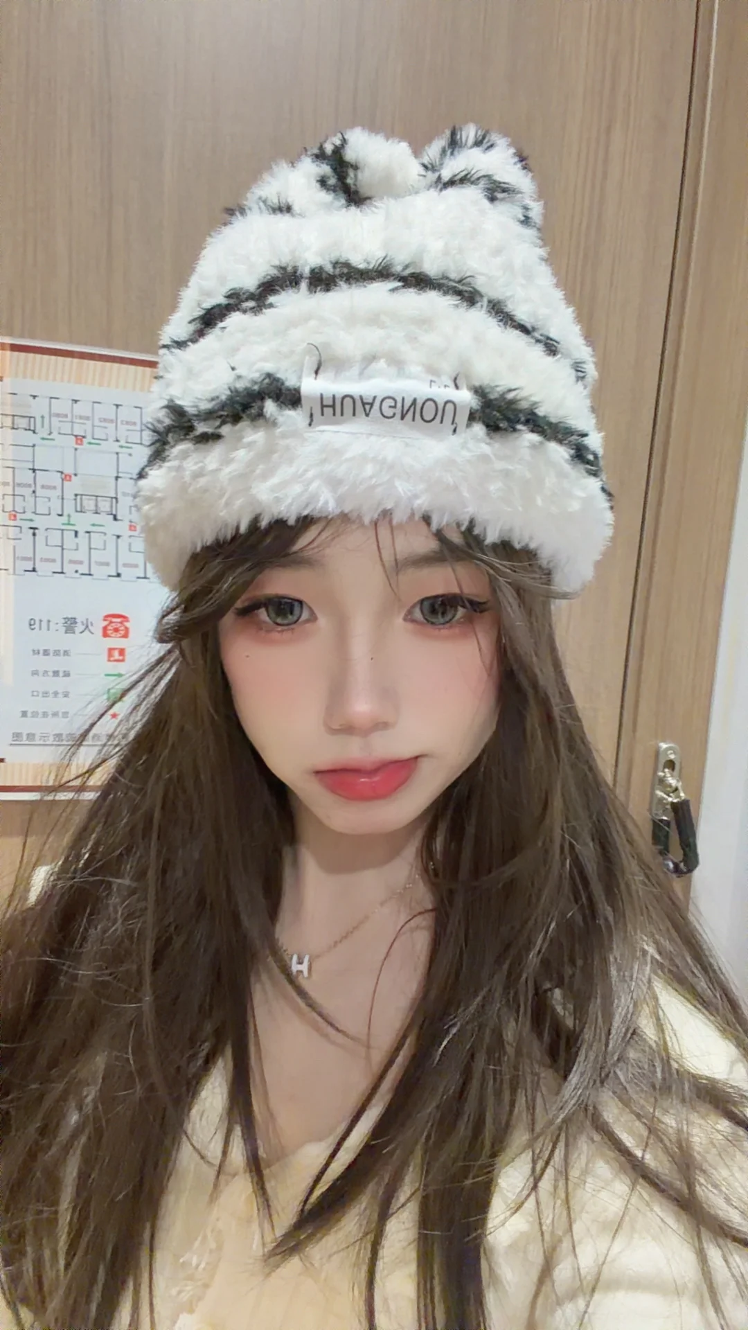 男大学生爆改女装甜妹～