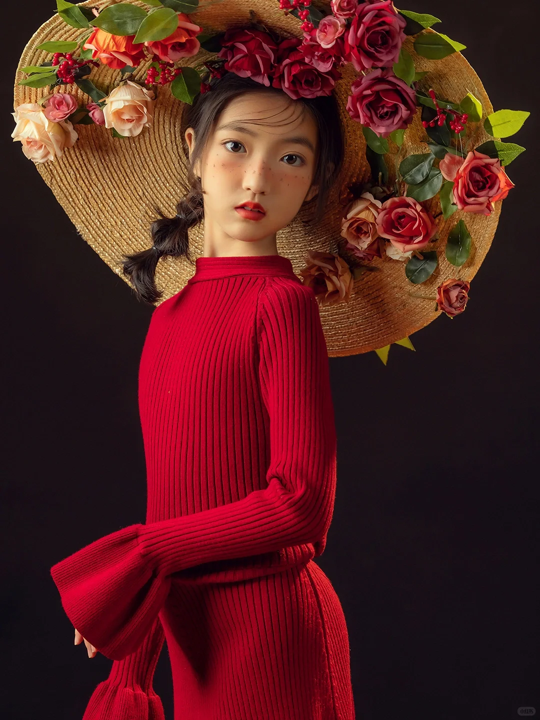 繁花中绽放青春｜璀璨热烈的中国红儿童写真