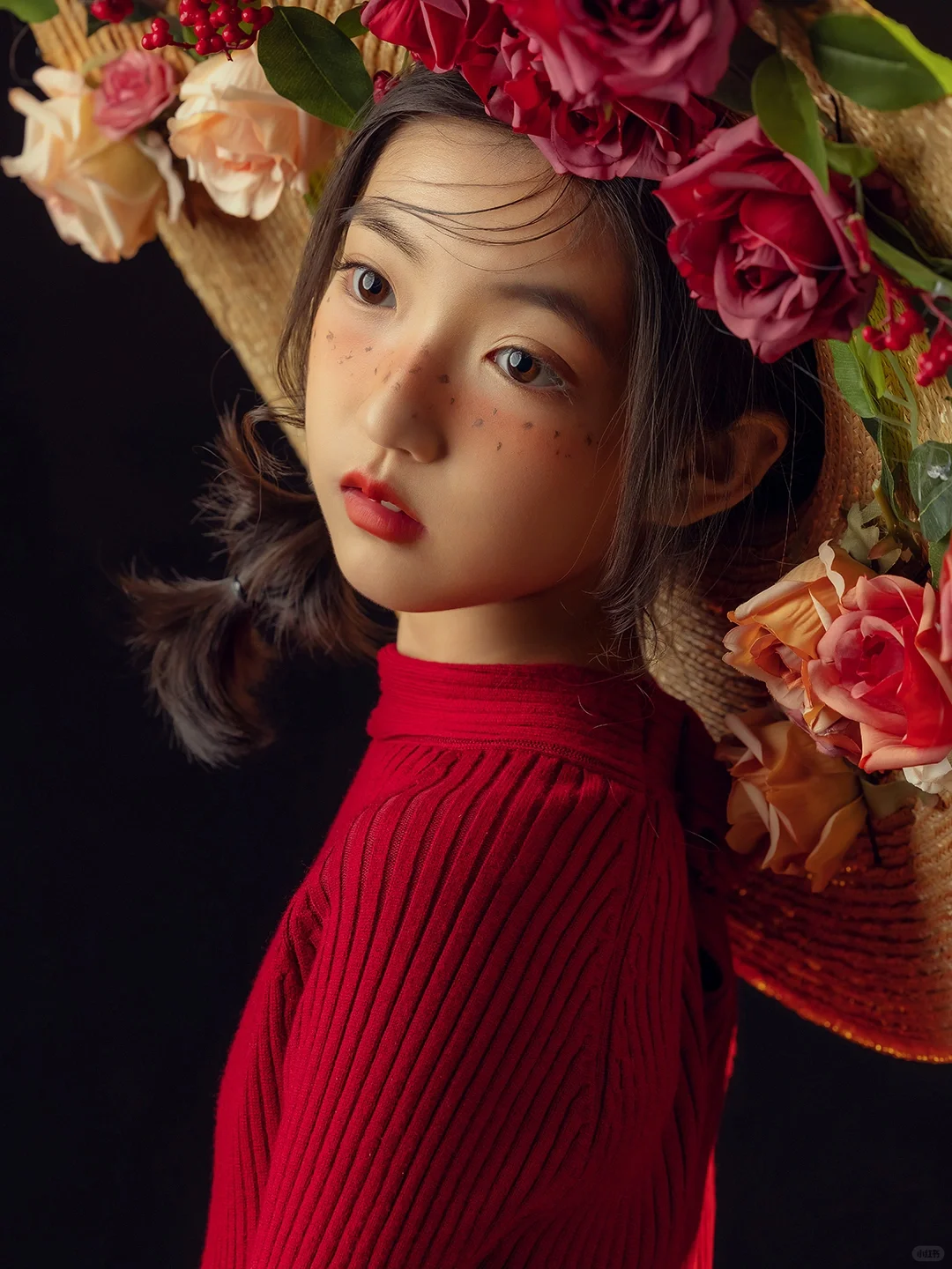 繁花中绽放青春｜璀璨热烈的中国红儿童写真