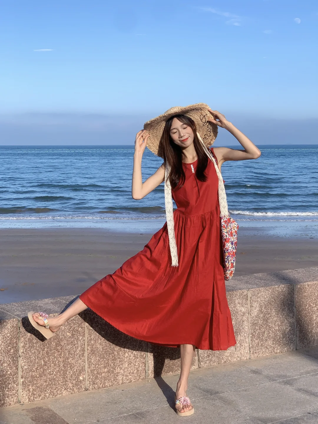 存一些海边拍照姿势！下次去海边就这么拍啦