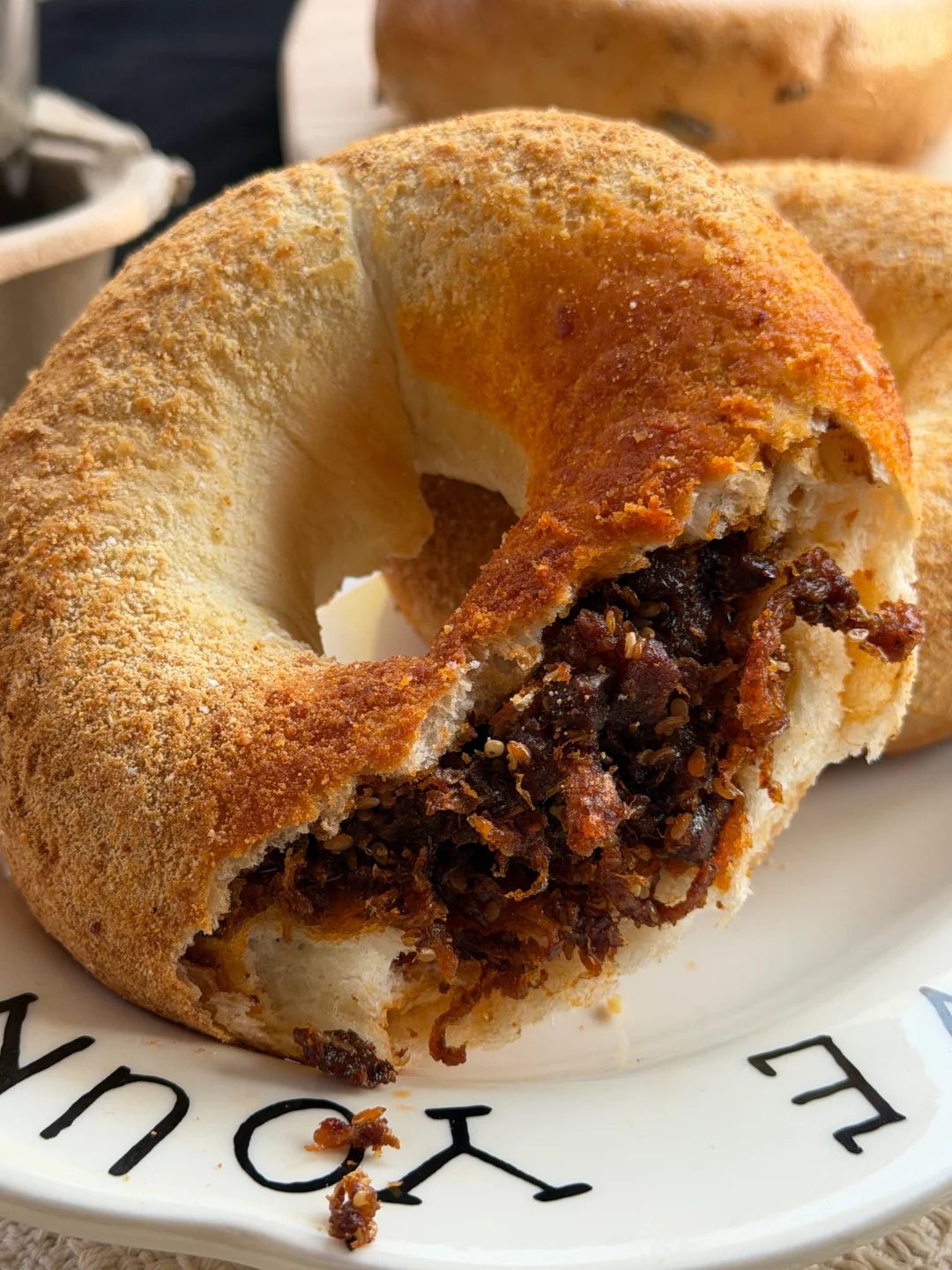 麻辣控尖叫！会拉丝的灯影牛肉丝贝果太上头