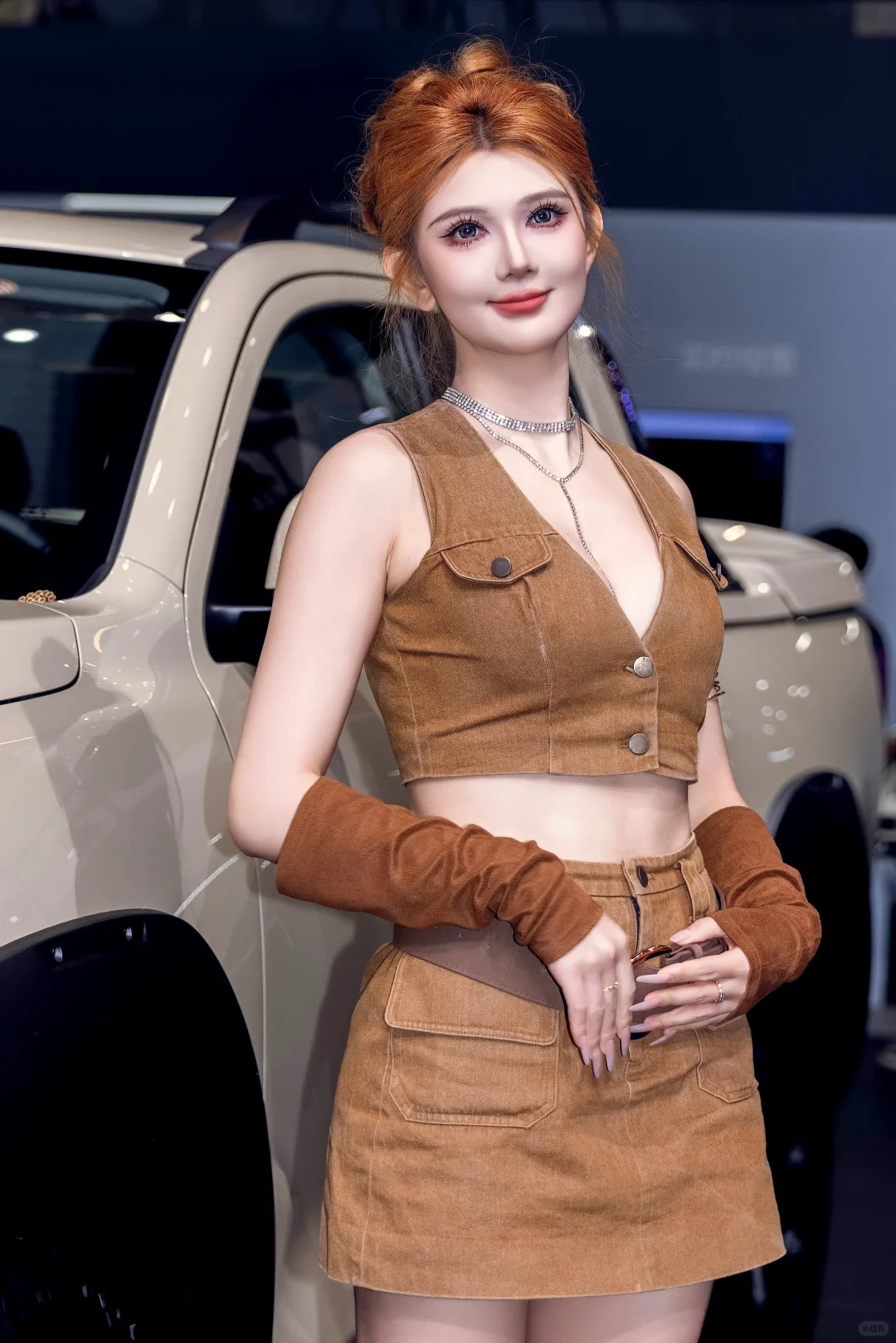 广州车展，美女车模，有谁知道叫什么