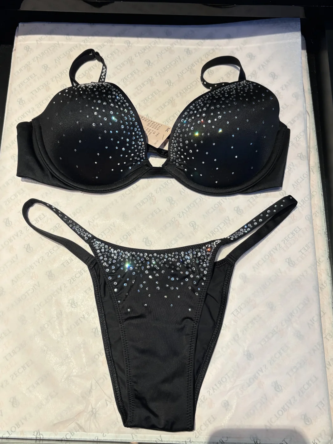 满钻薄款文胸新品