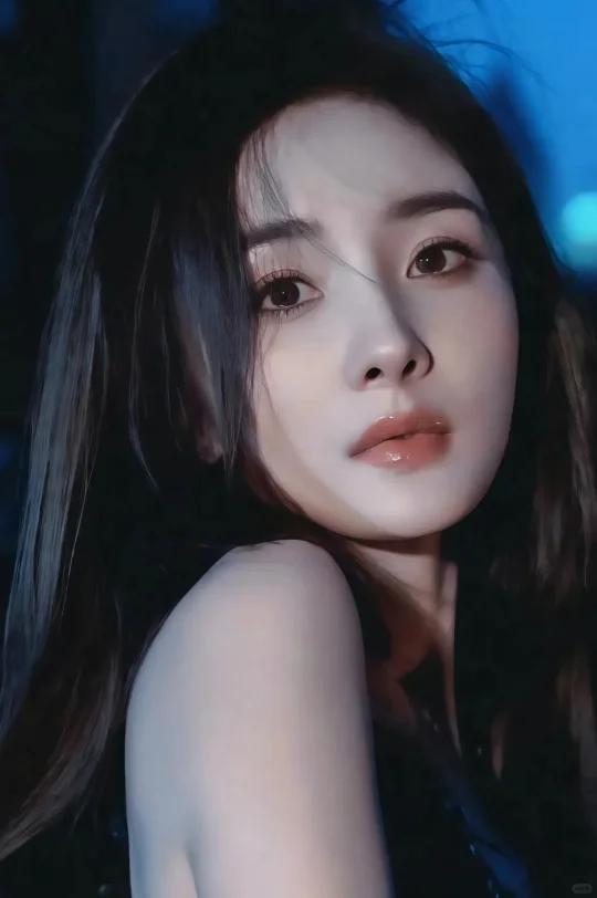 为什么说她的眼睛是狐系媚眼的天花板✨