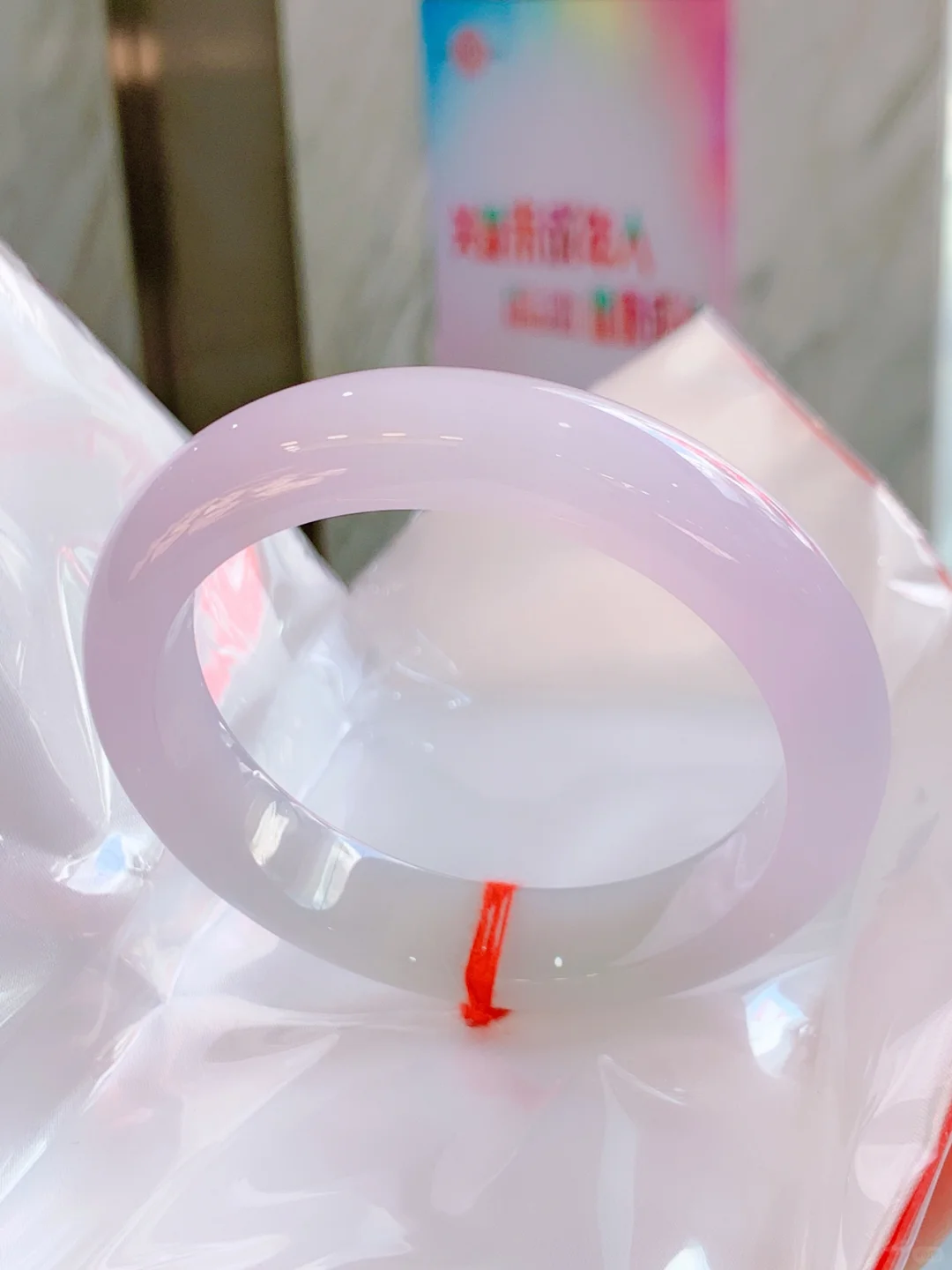 粉粉嫩嫩，元气活力与娇艳高贵的气韵并存