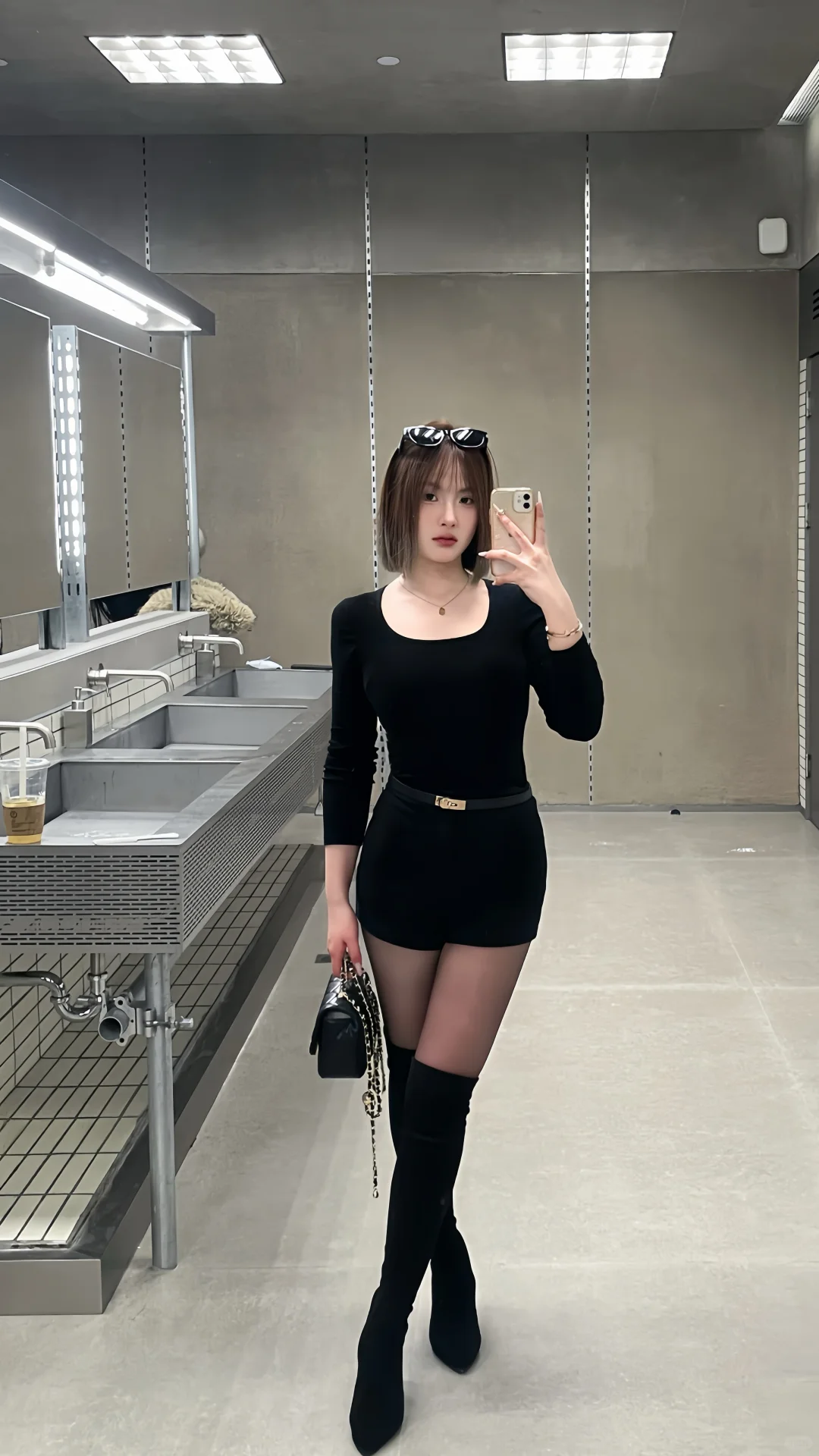 就喜欢这样辣妹的穿搭！！