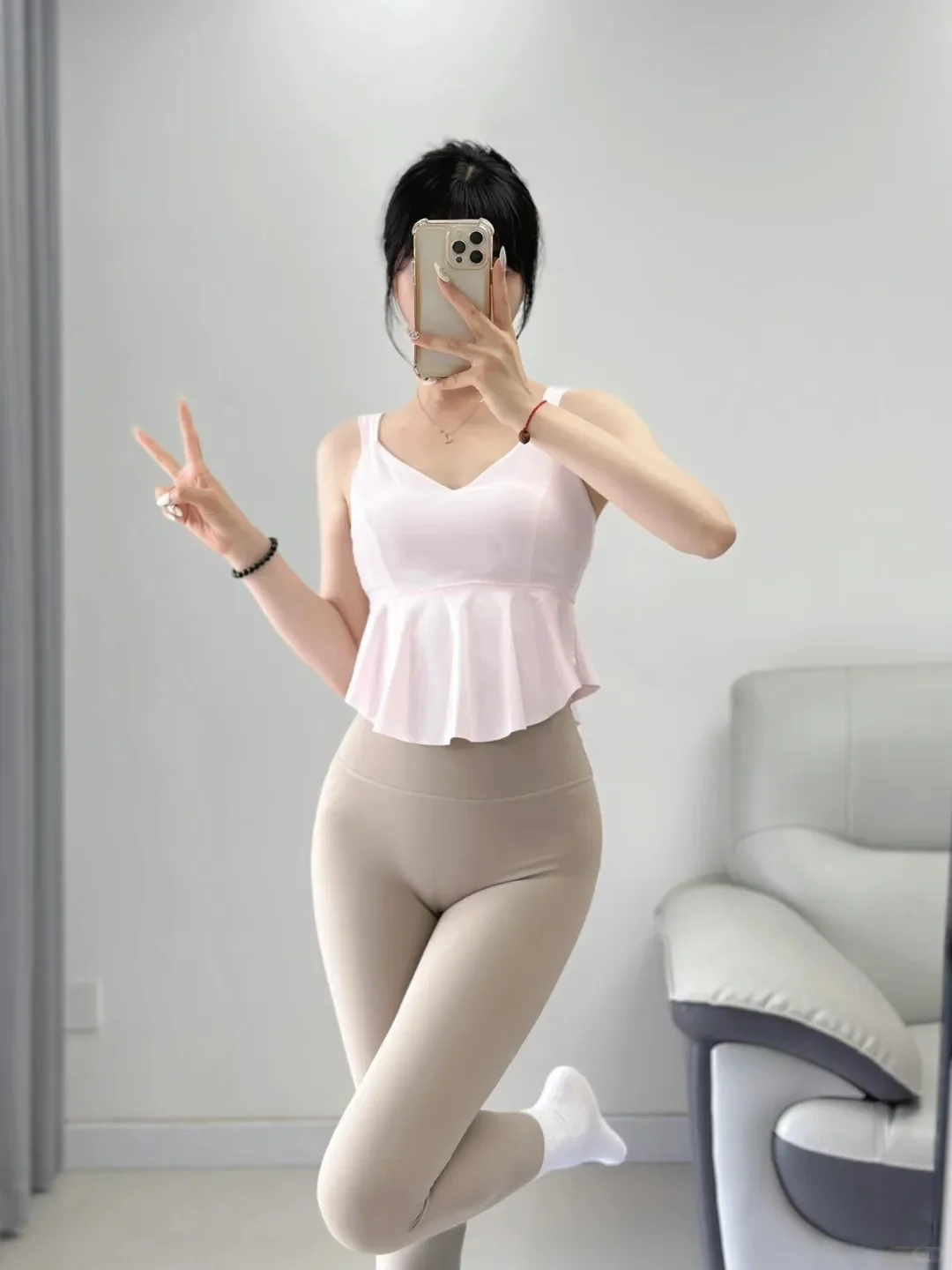 美女内裤上为什么黄黄的？