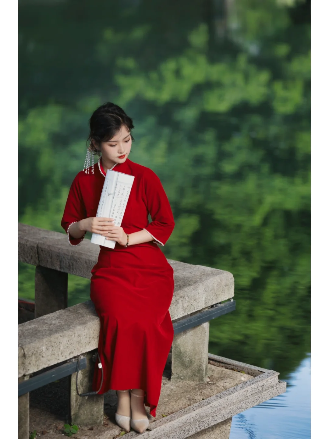 媚眼含羞合~丹唇逐笑开！