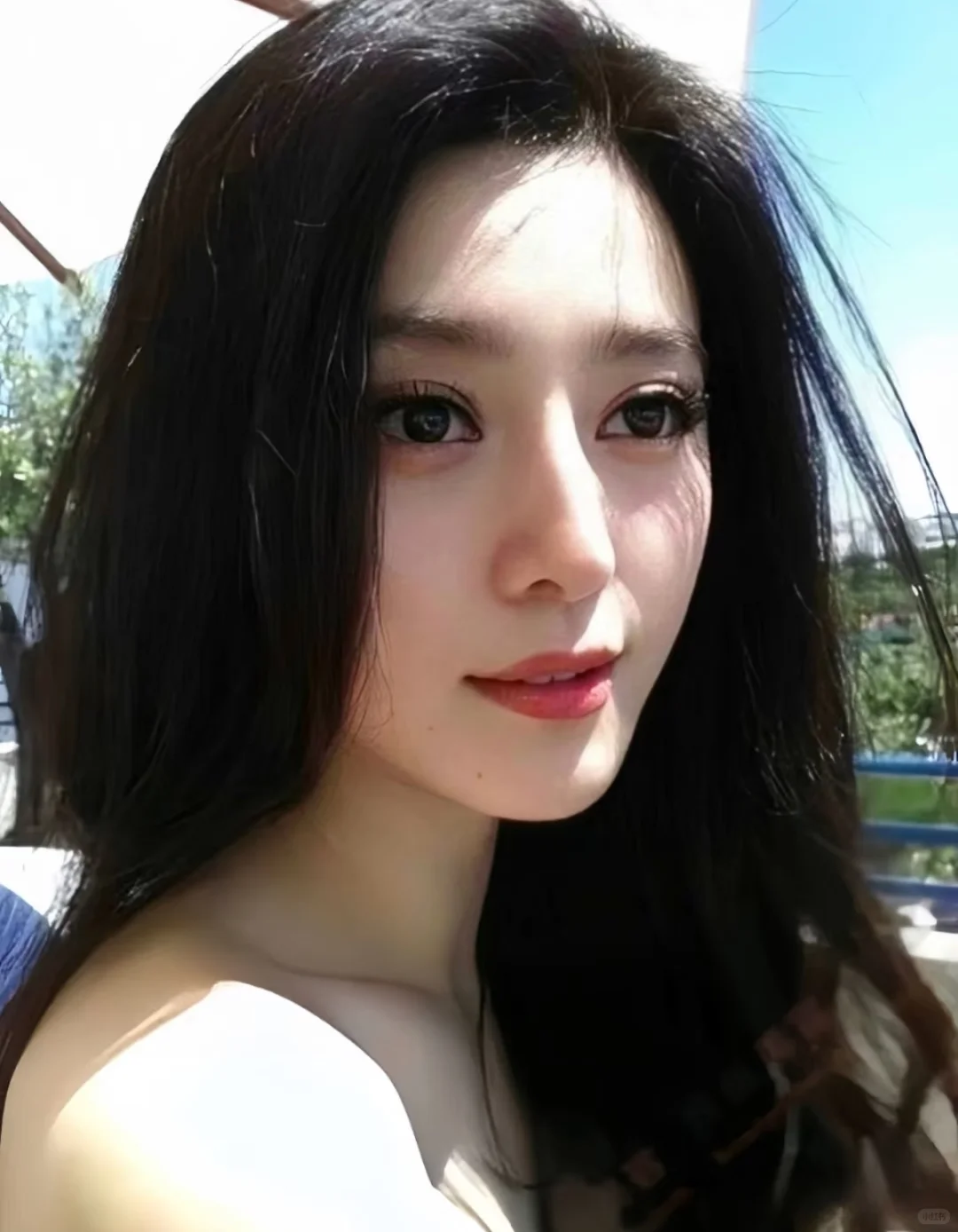 范冰冰的“狐狸眼”—女娲毕设级的模板