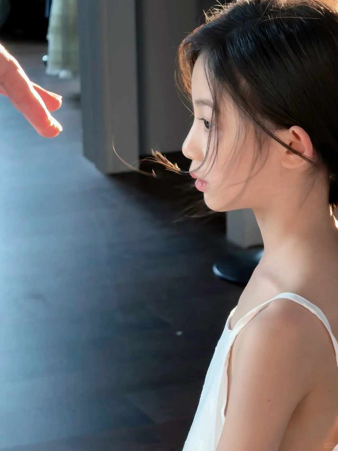 侧脸比正脸好看 ~~~