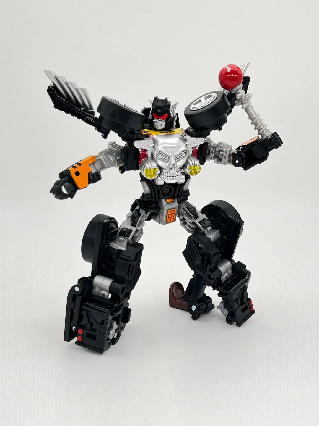 风火轮+变形金刚联动：碎骨登场！