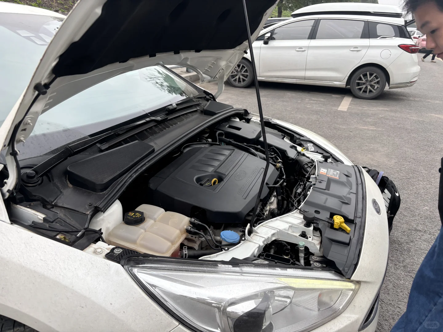 重庆主城给小哥验一台福克斯运动版