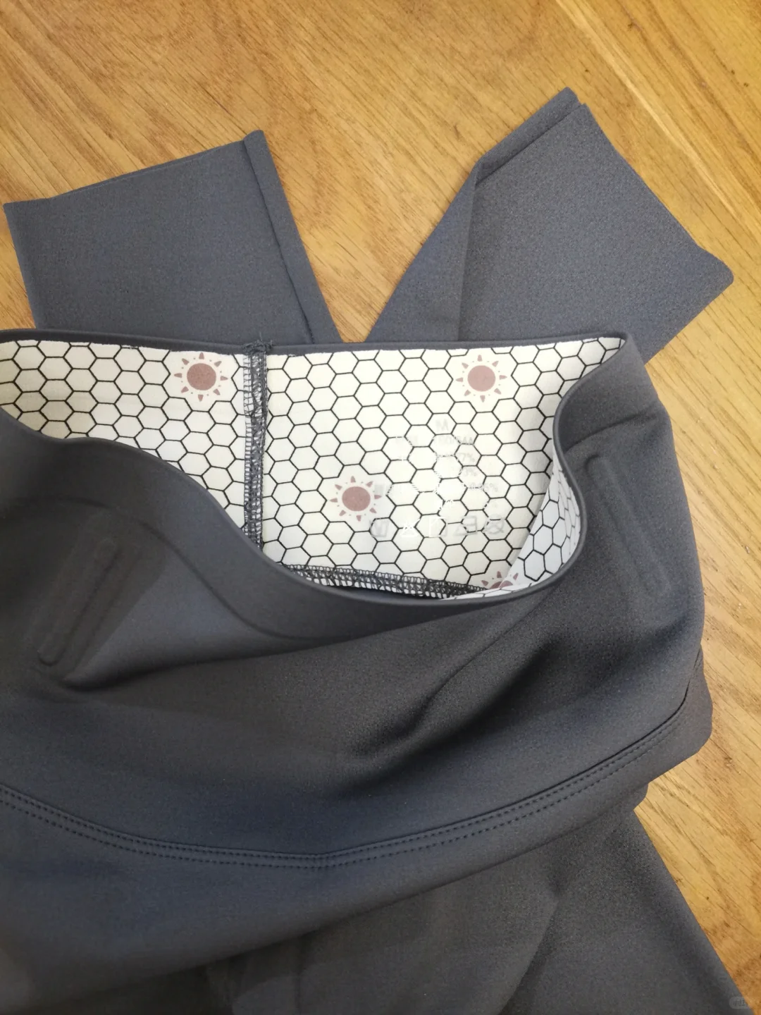 🆘这个季节穿鲨鱼裤出门太舒服啦…🔗