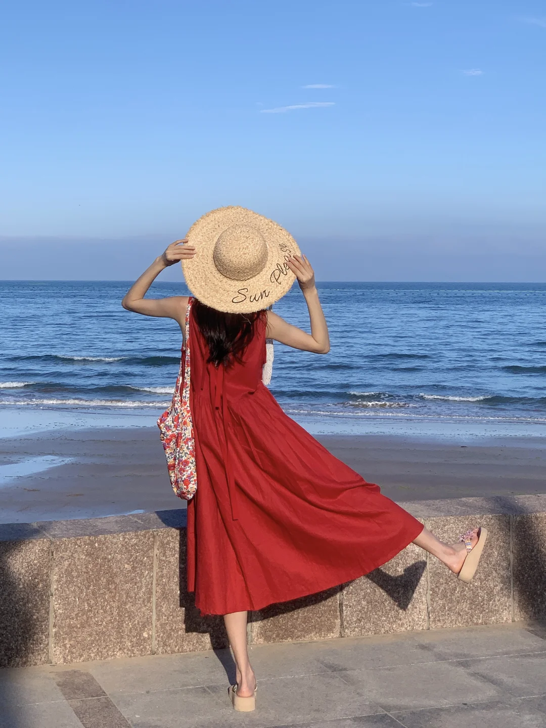 存一些海边拍照姿势！下次去海边就这么拍啦