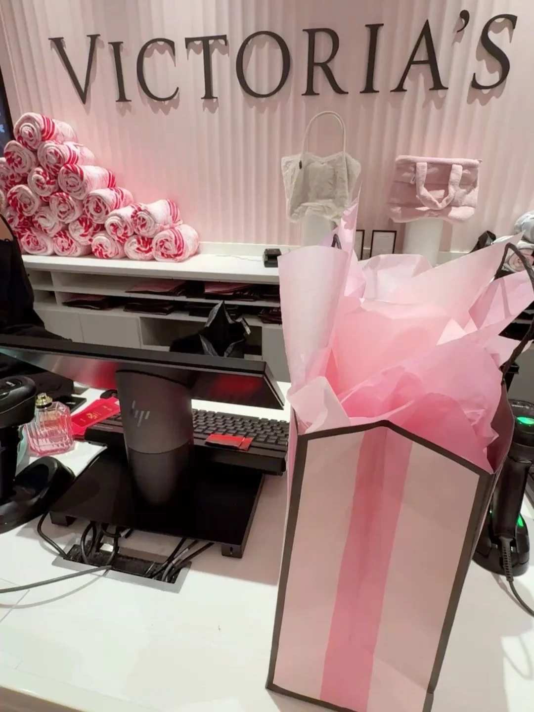 维秘小裙子飞起来啦