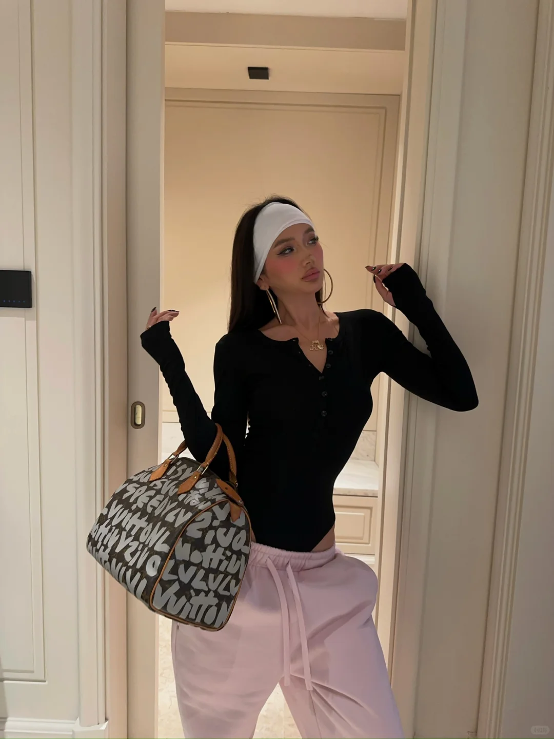 美式辣妹穿搭、舒适时髦并存