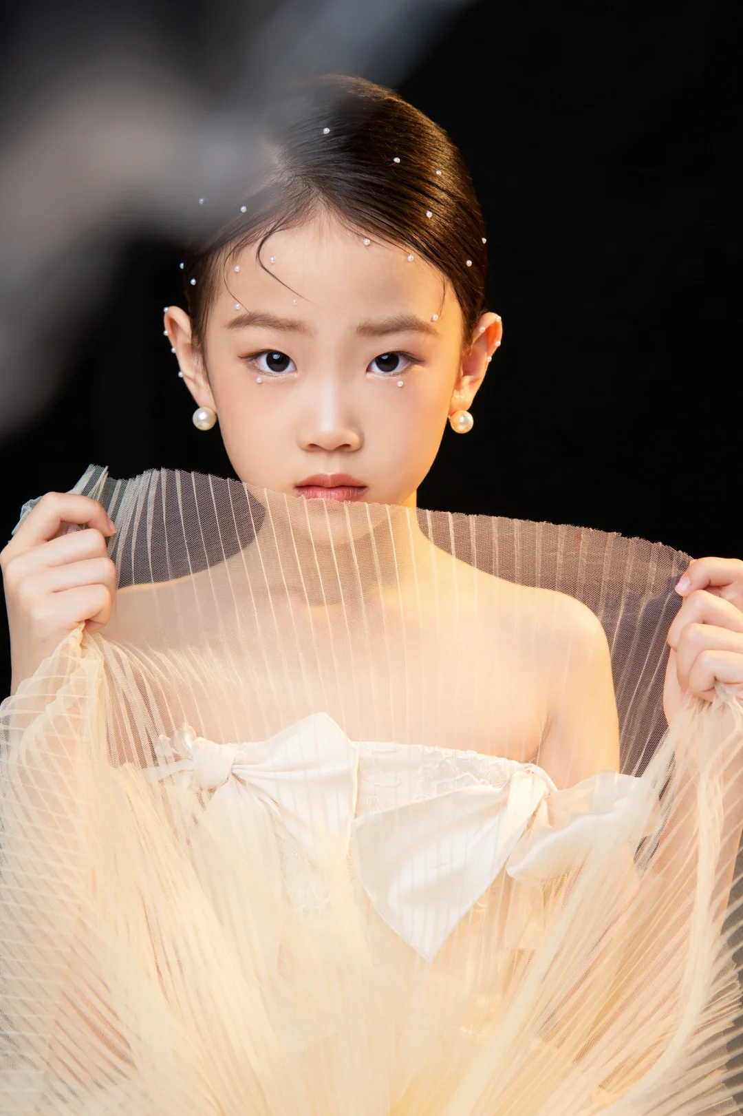 给影楼当模特拍的样片，反的底片也很好看呀。