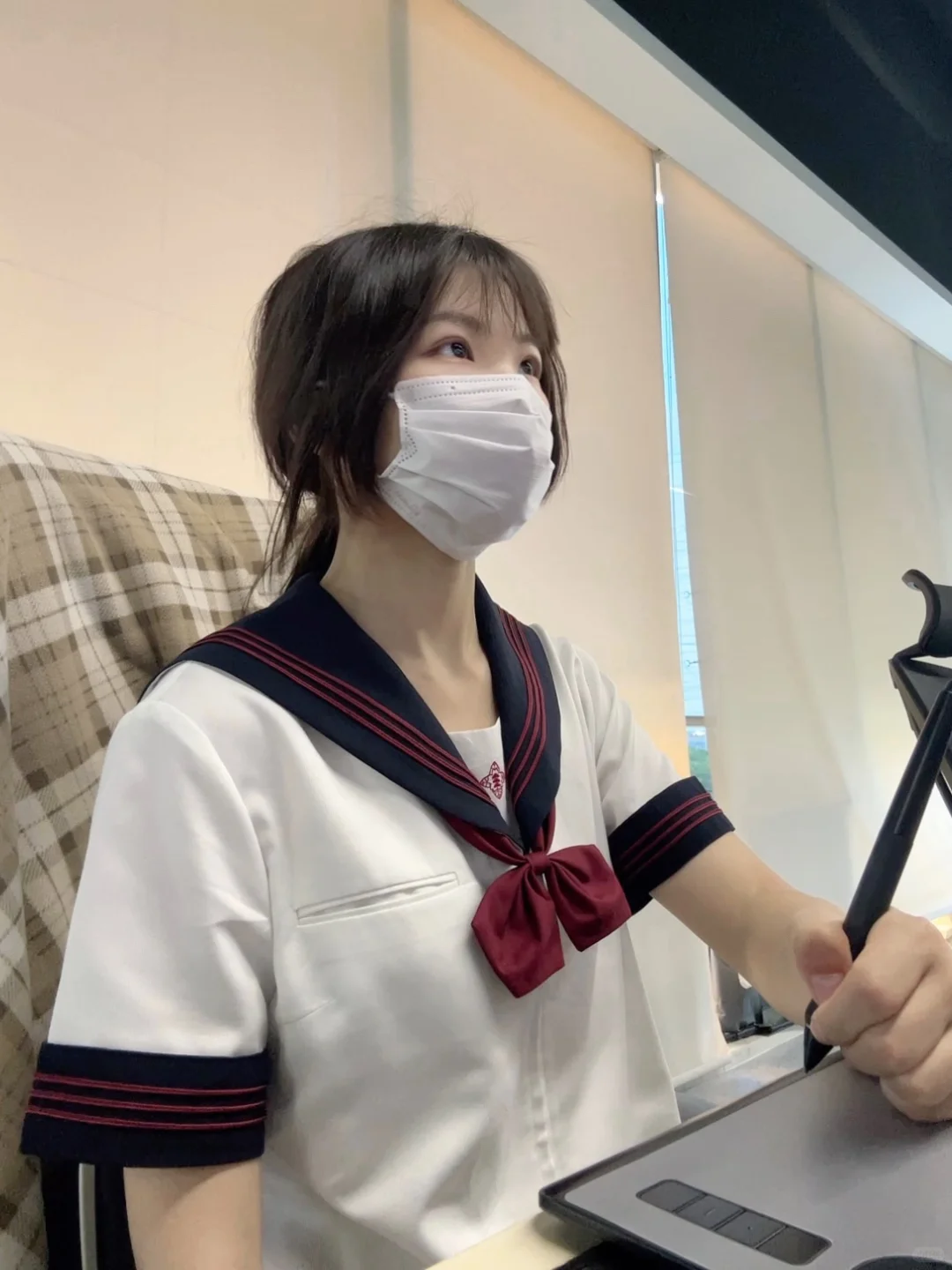 两个字轻松拿捏校供妹的钱包