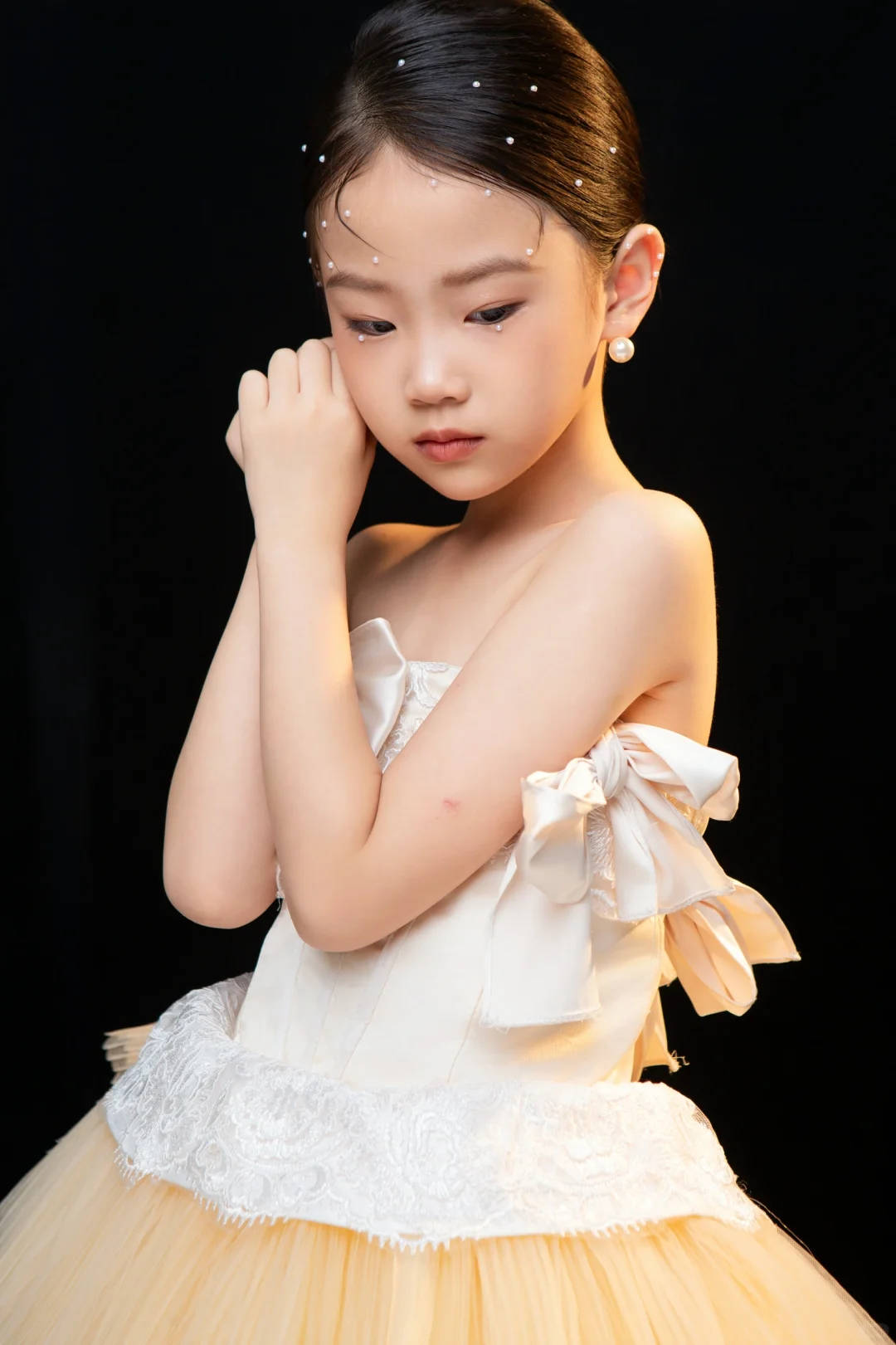 给影楼当模特拍的样片，反的底片也很好看呀。