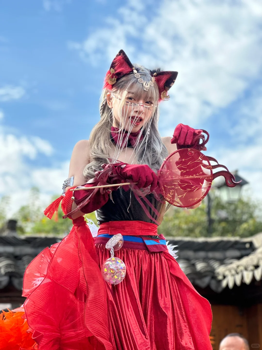 根本逃不掉姐姐的媚眼