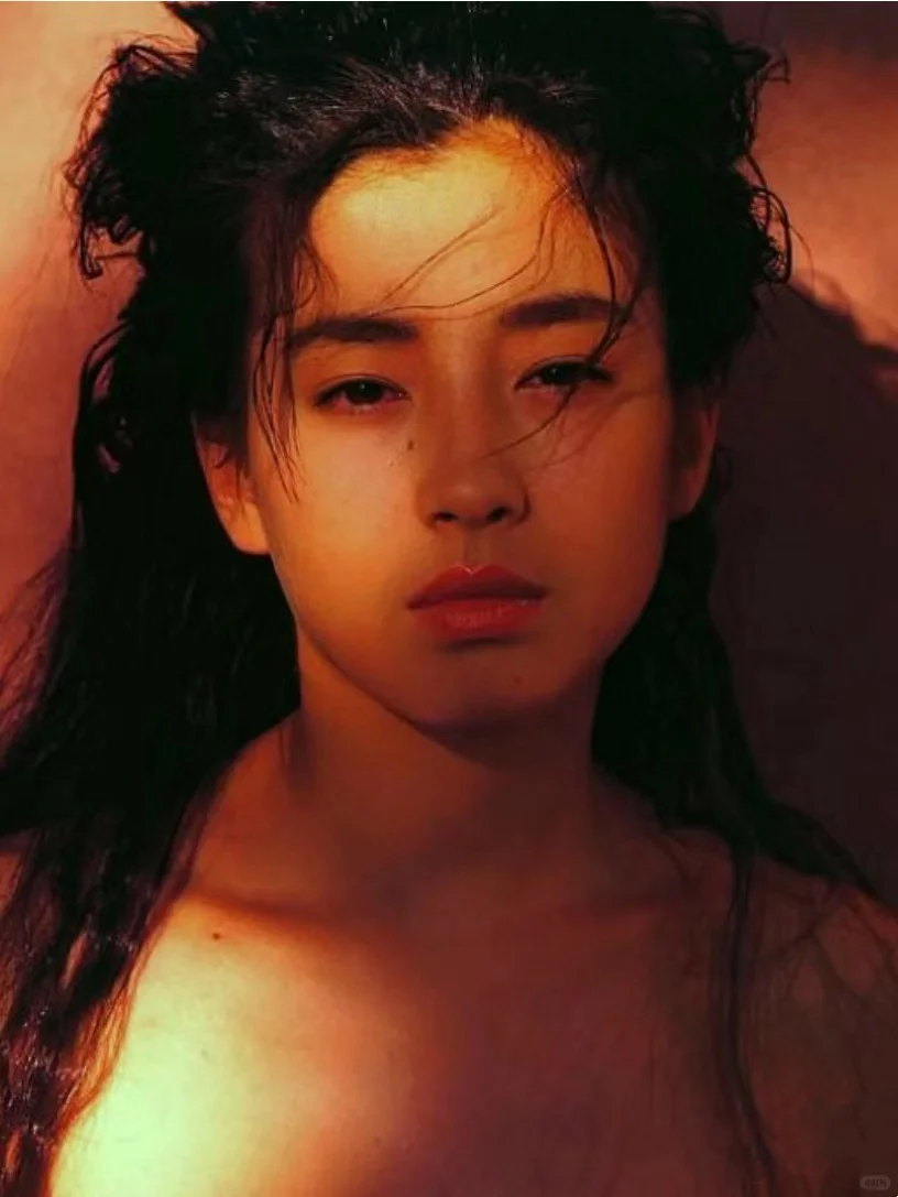 宫泽理惠的写真集！我竟然有！