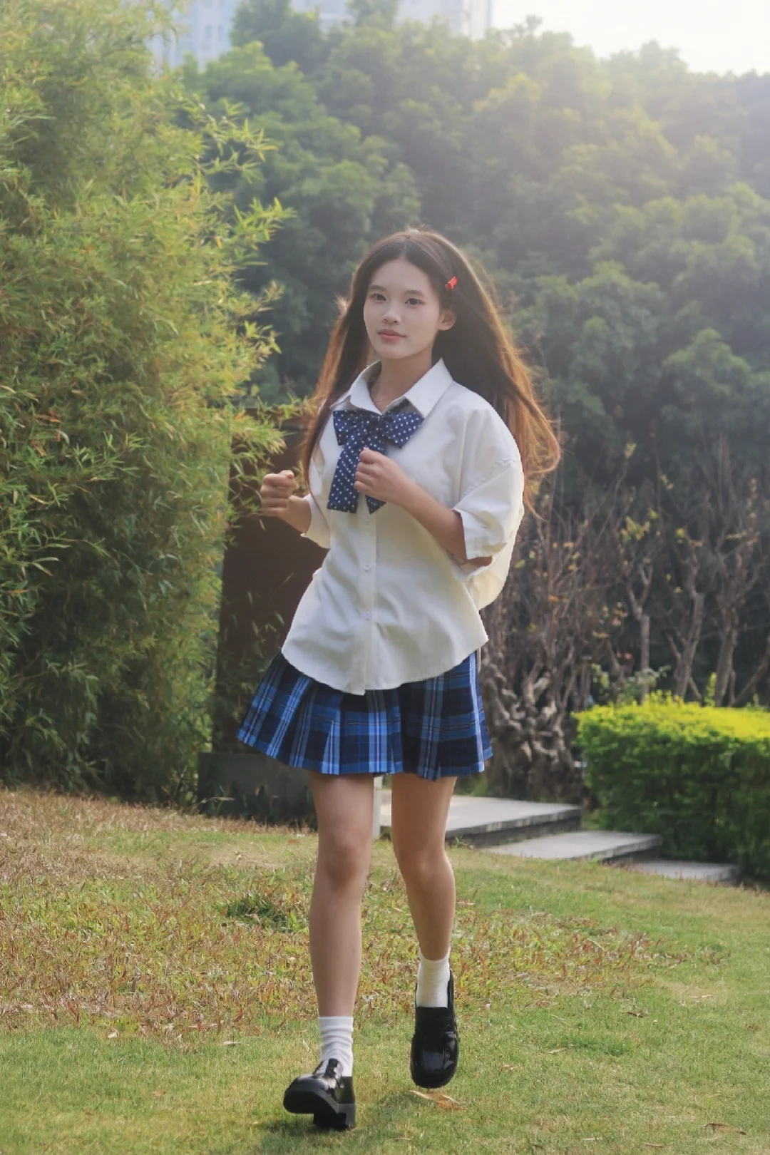 日系元气少女，每一张都想做头像的程度