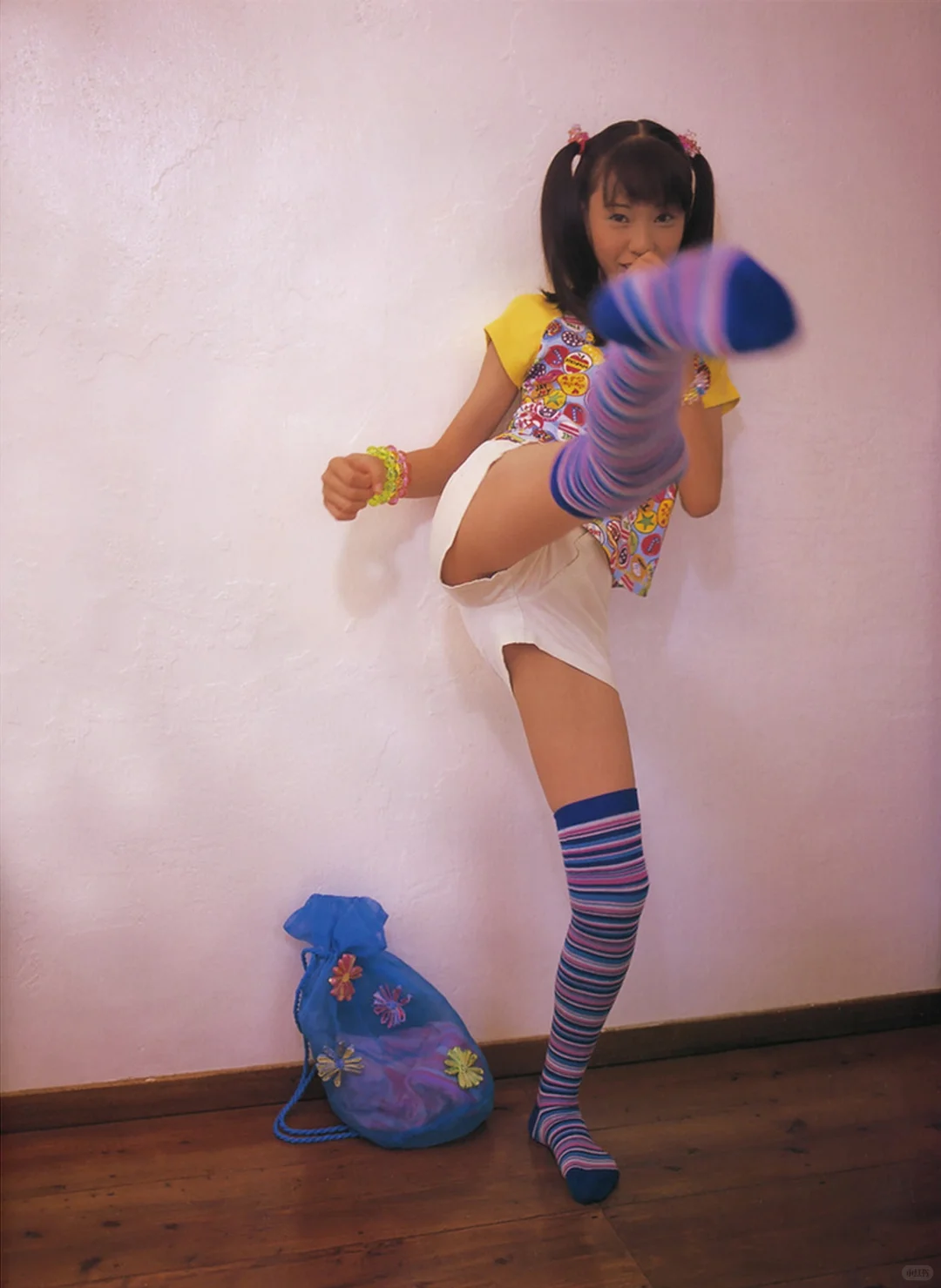 户田惠梨香写真集「はじめて君と出会った夏休み」